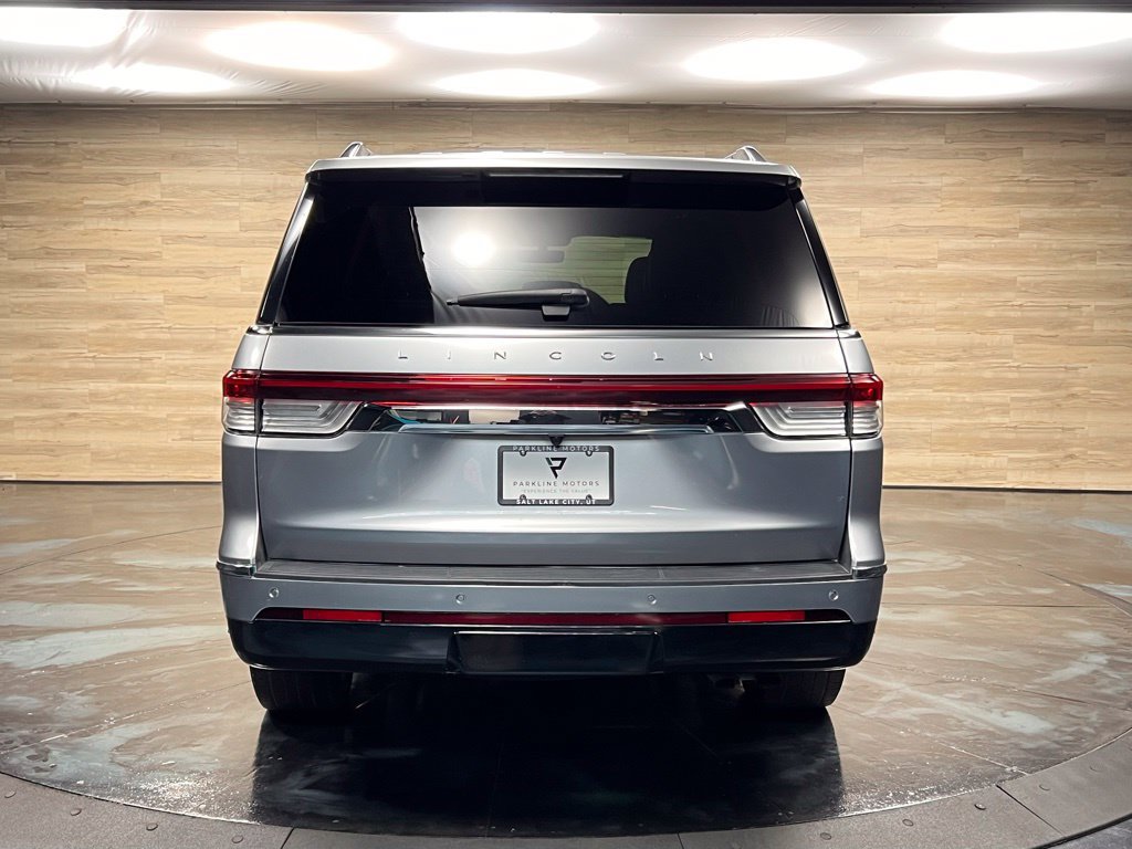 Used 2023 Lincoln Navigator Reserve AWD/4WD image 15