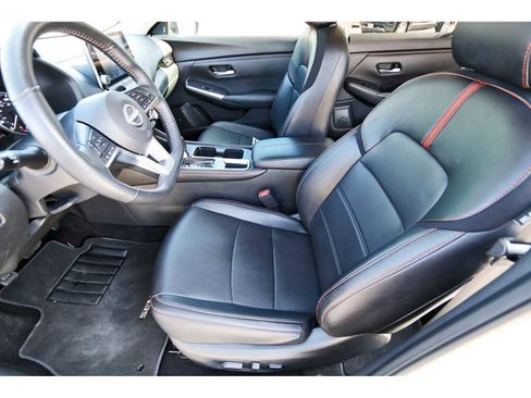 Used 2024 Nissan Sentra SR w/ SR Premium Package image 11