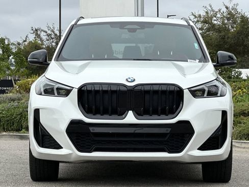 Used 2023 BMW X1 xDrive28i w/ M Sport Package AWD/4WD image 8