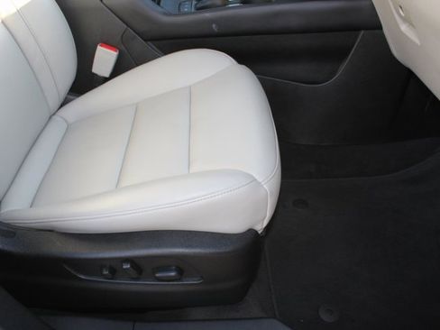 Used 2023 Cadillac XT4 Premium Luxury w/ Driver Assist Package image 16