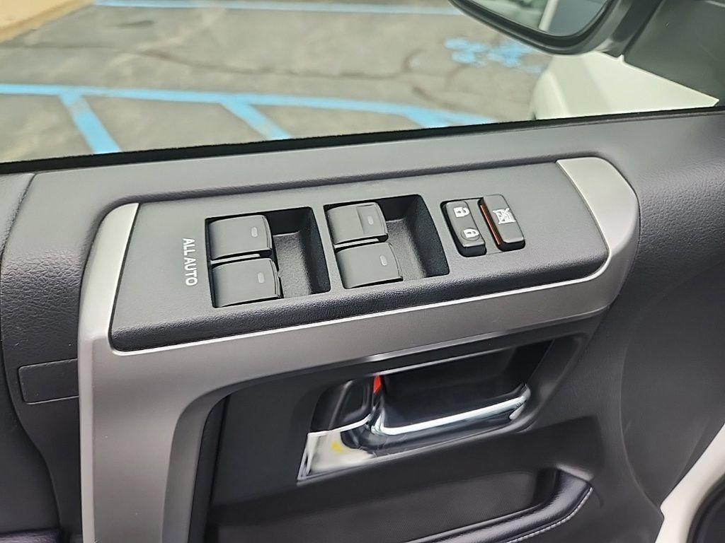 Used 2024 Toyota 4Runner SR5 Premium w/ Moonroof Package AWD/4WD image 12