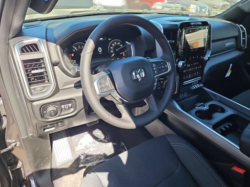 New 2026 RAM 1500 Big Horn AWD/4WD image 13
