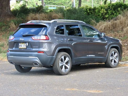 Used 2021 Jeep Cherokee Limited w/ Elite Package FWD image 6