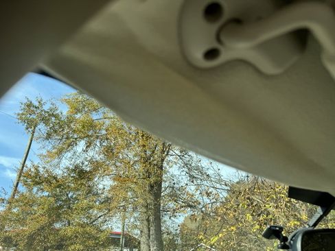 Used 2005 Chevrolet Avalanche Z71 w/ Sun And Sound Package image 29