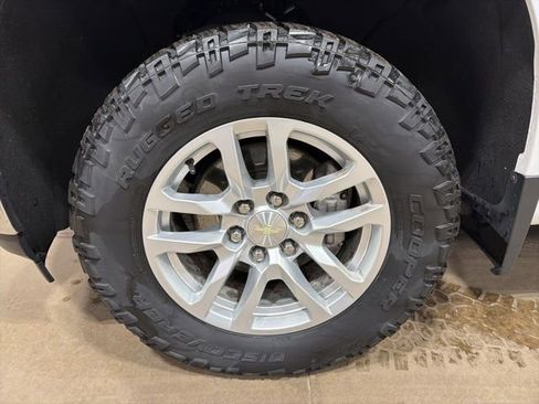 Used 2019 Chevrolet Silverado 1500 LT w/ All-Star Edition image 12