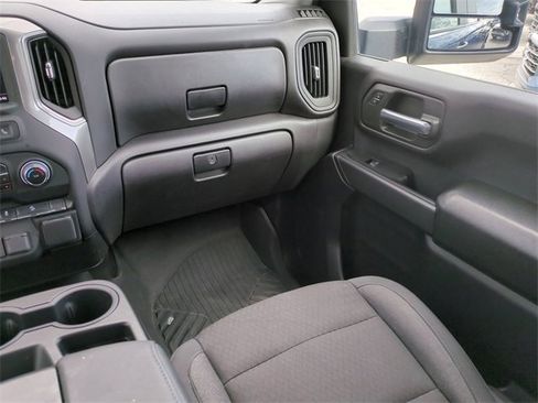 Used 2025 Chevrolet Silverado 2500 Custom w/ Custom Value Package image 19