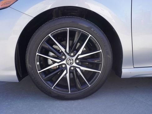 Certified 2024 Toyota Camry SE FWD image 21