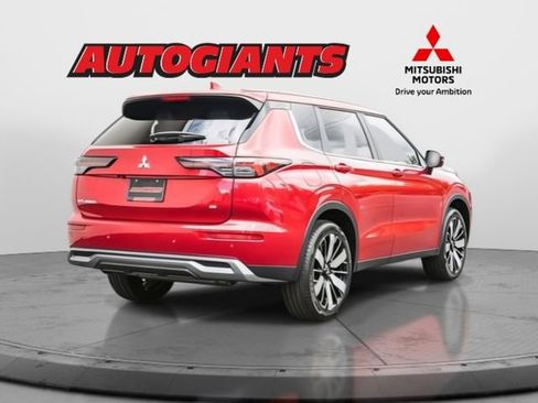 New 2025 Mitsubishi Outlander SE image 4