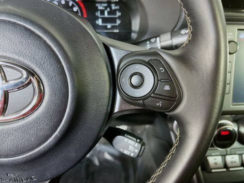Used 2025 Toyota GR86 Premium RWD image 15