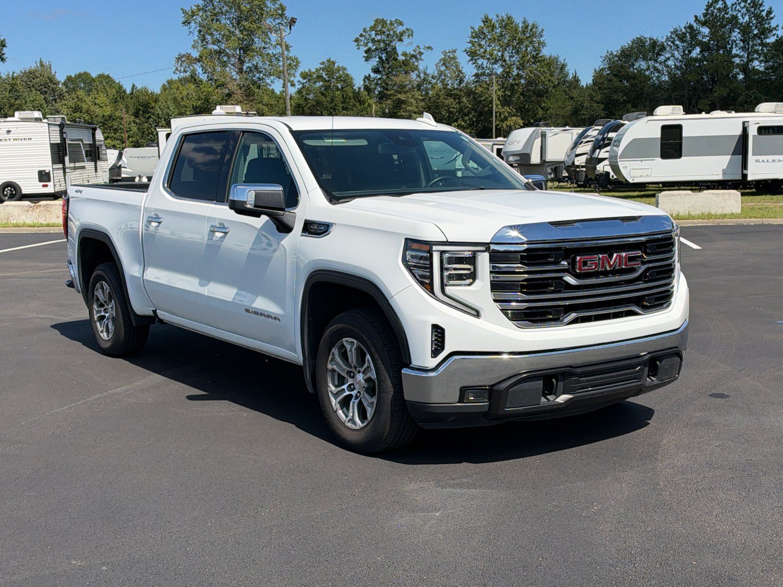 Used 2025 GMC Sierra 1500 SLT AWD/4WD image 3