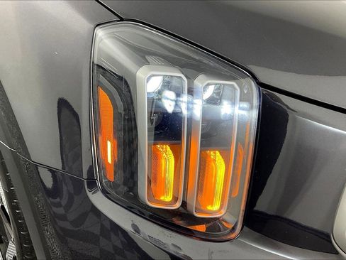 Used 2025 Kia Telluride S AWD/4WD image 32