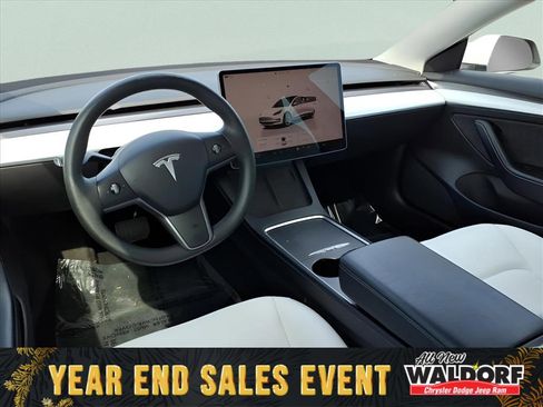 Used 2022 Tesla Model 3 image 8