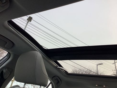 Used 2018 Toyota Camry XSE image 31