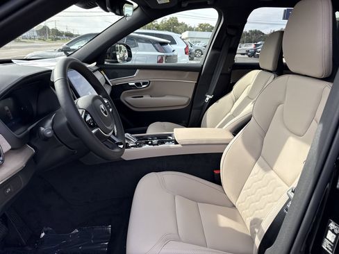 New 2026 Volvo XC90 B5 Plus image 10