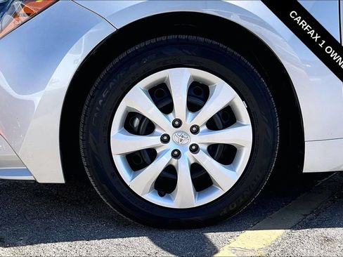 Used 2025 Toyota Corolla LE FWD image 32