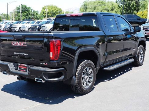 Used 2024 GMC Sierra 1500 AT4 w/ Technology Package AWD/4WD image 7