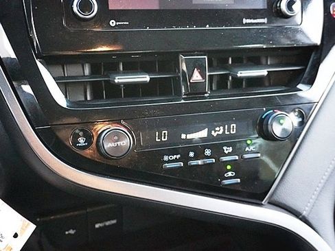 Used 2024 Toyota Camry SE image 26