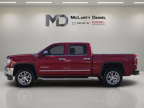 Used 2018 GMC Sierra 1500 SLT w/ SLT Premium Package AWD/4WD image 2