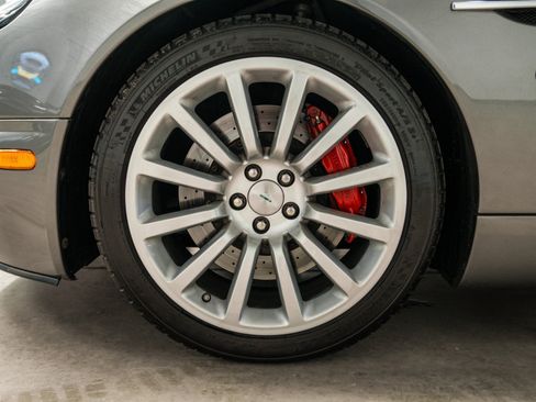 Used 2003 Aston Martin Vanquish RWD image 9