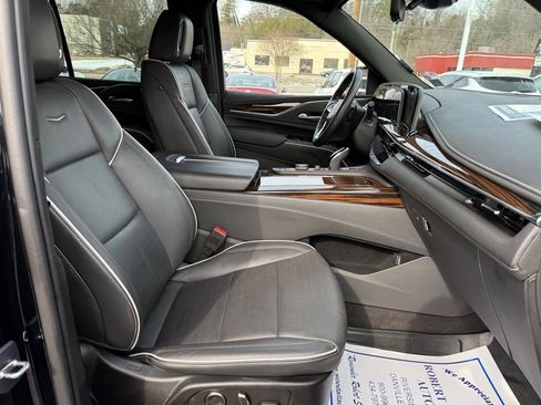 Certified 2023 Cadillac Escalade Premium Luxury image 10