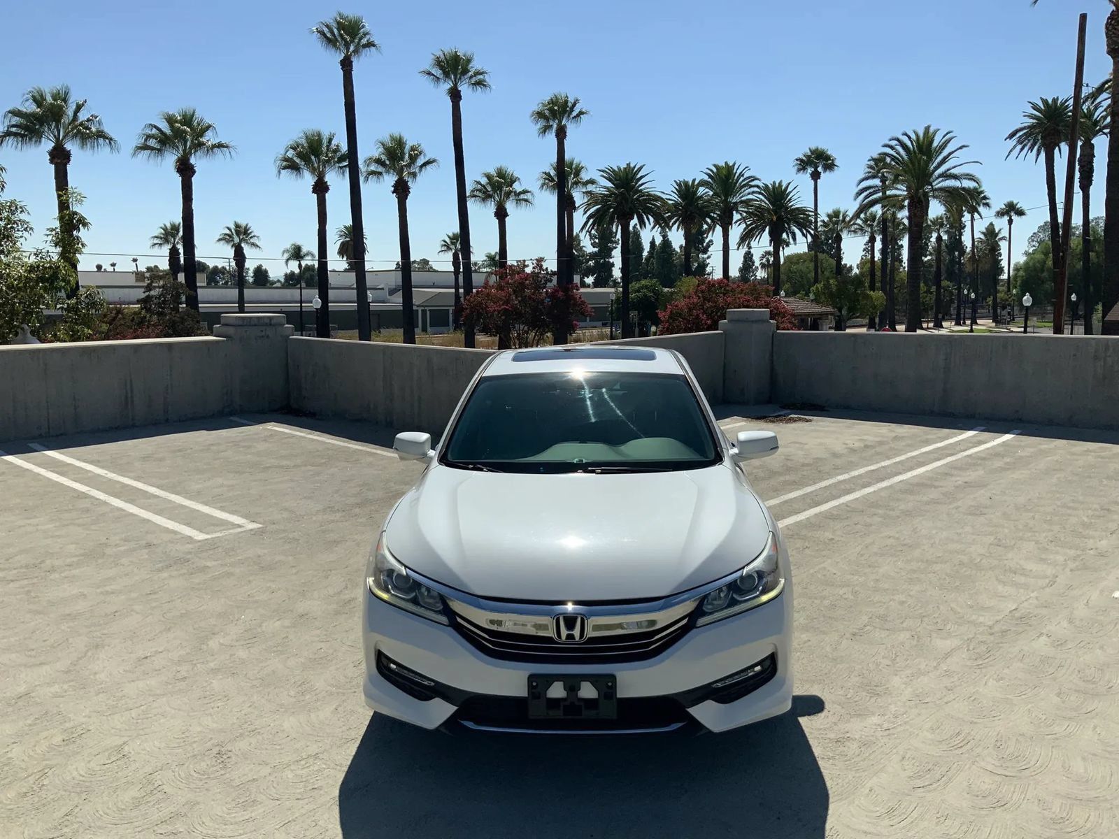 Used 2016 Honda Accord EX image 3