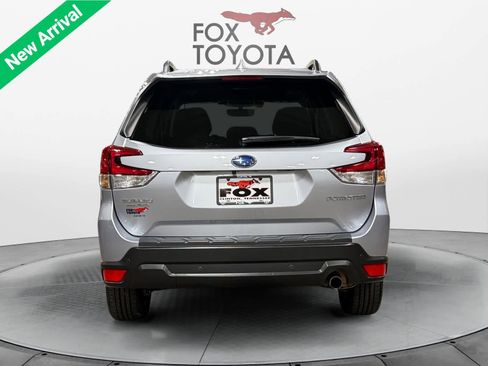 Used 2021 Subaru Forester Limited image 5