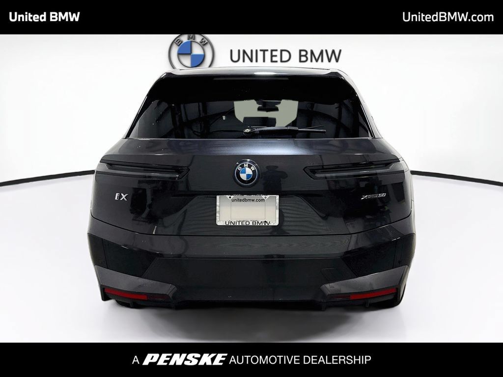 Certified 2024 BMW iX xDrive50 w/ Premium Package AWD/4WD image 6