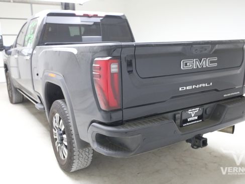 Used 2024 GMC Sierra 2500 Denali Ultimate AWD/4WD image 2