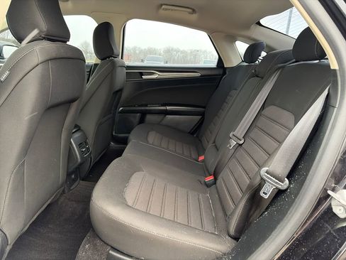 Used 2020 Ford Fusion SE image 29