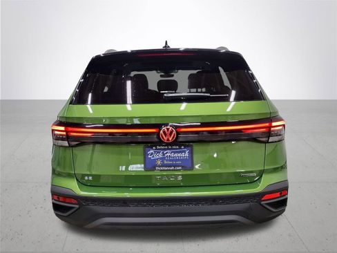 New 2025 Volkswagen Taos SE image 11
