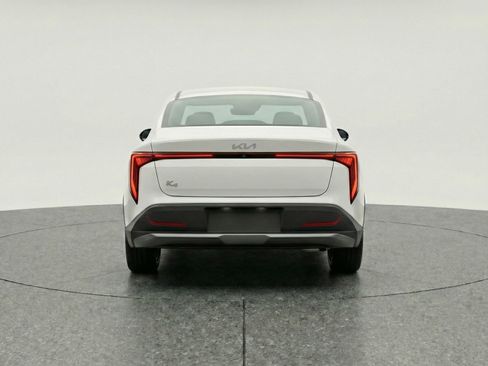 Used 2025 Kia K4 LXS image 7