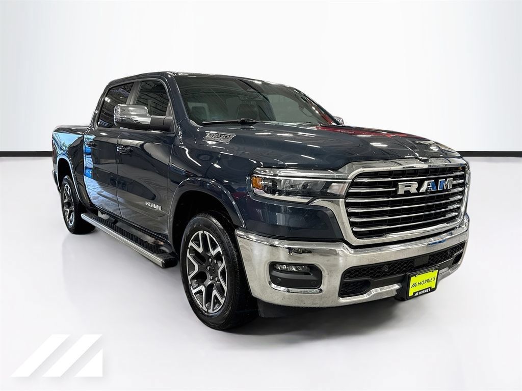 Used 2025 RAM 1500 Laramie AWD/4WD image 3