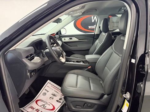 New 2026 Ford Explorer Active w/ Active Comfort Package image 11