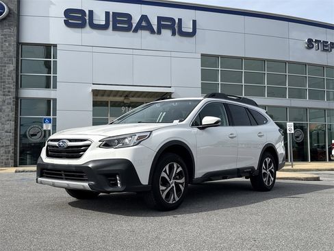 Used 2022 Subaru Outback Limited image 2