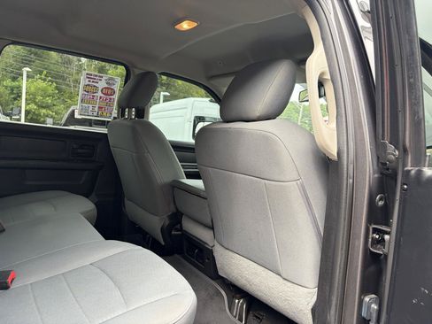 Used 2018 RAM 2500 Tradesman w/ Chrome Appearance Group AWD/4WD image 41
