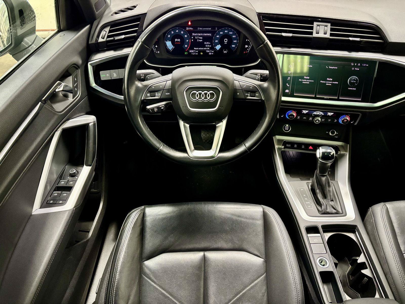 Used 2024 Audi Q3 2.0T Premium AWD/4WD image 2