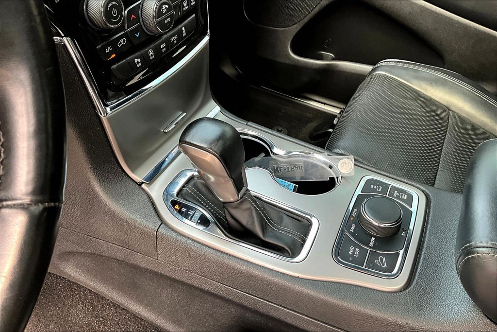 Used 2021 Jeep Grand Cherokee Overland AWD/4WD image 20