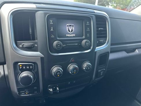 Used 2019 RAM 1500 Classic SLT AWD/4WD image 17