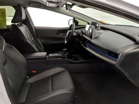 Used 2025 Toyota Prius XLE image 26