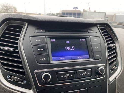 Used 2017 Hyundai Santa Fe Sport image 19