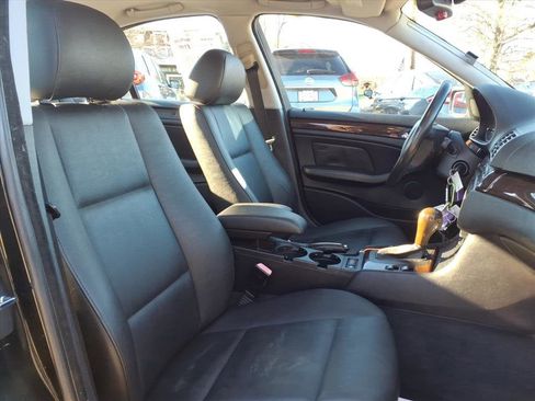 Used 2005 BMW 325i Sedan image 10