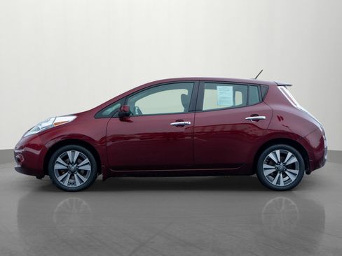 Used 2016 Nissan Leaf SV image 4