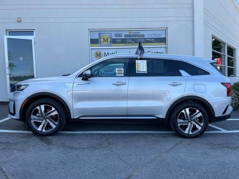 Used 2023 Kia Sorento EX AWD/4WD image 2