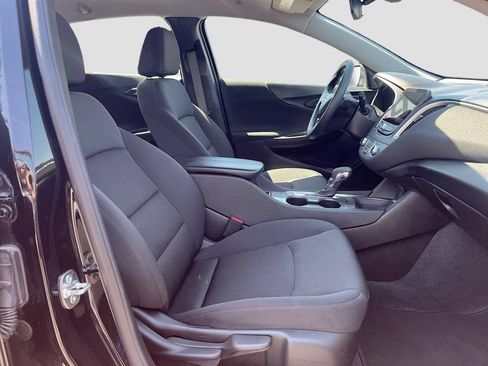Used 2025 Chevrolet Malibu LT FWD image 26