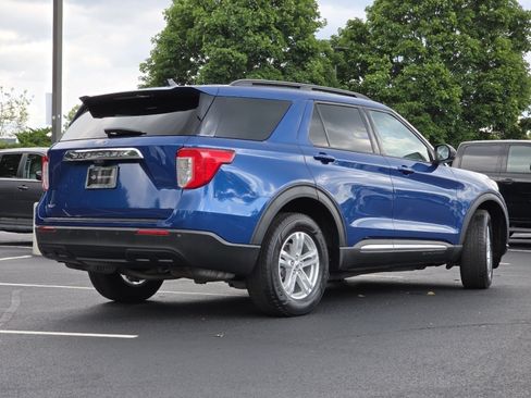Used 2021 Ford Explorer XLT AWD/4WD image 20