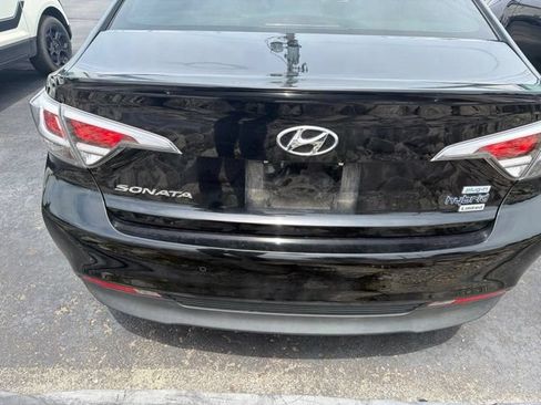Used 2017 Hyundai Sonata Limited FWD image 5