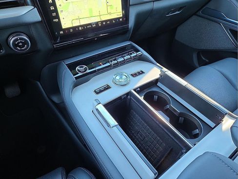 New 2026 Lincoln Navigator Reserve w/ Jet Appearance Package image 25