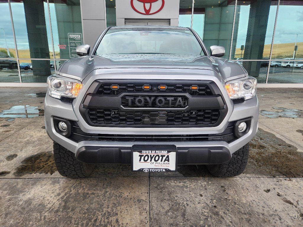 Used 2023 Toyota Tacoma SR AWD/4WD image 2
