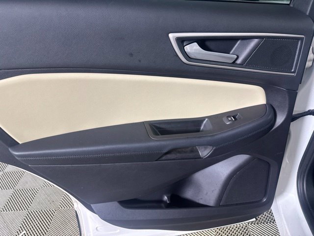 Used 2021 Ford Edge SEL w/ Convenience Package AWD/4WD image 17