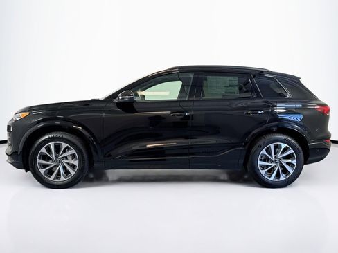 New 2027 Audi Q6 e-tron Premium image 8